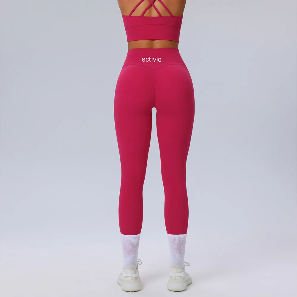 red-smooth-leggings-back-side
